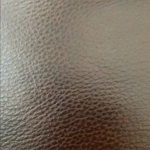 Meet your Posher, Laurie